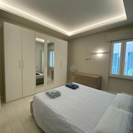 Ferienwohnung Casa Dante: Oneglia Centro-Marina-Spiagge Imperia Exterior foto