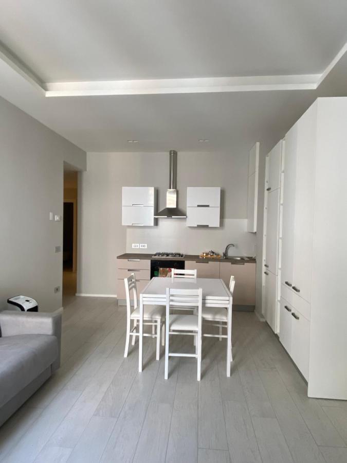Ferienwohnung Casa Dante: Oneglia Centro-Marina-Spiagge Imperia Exterior foto