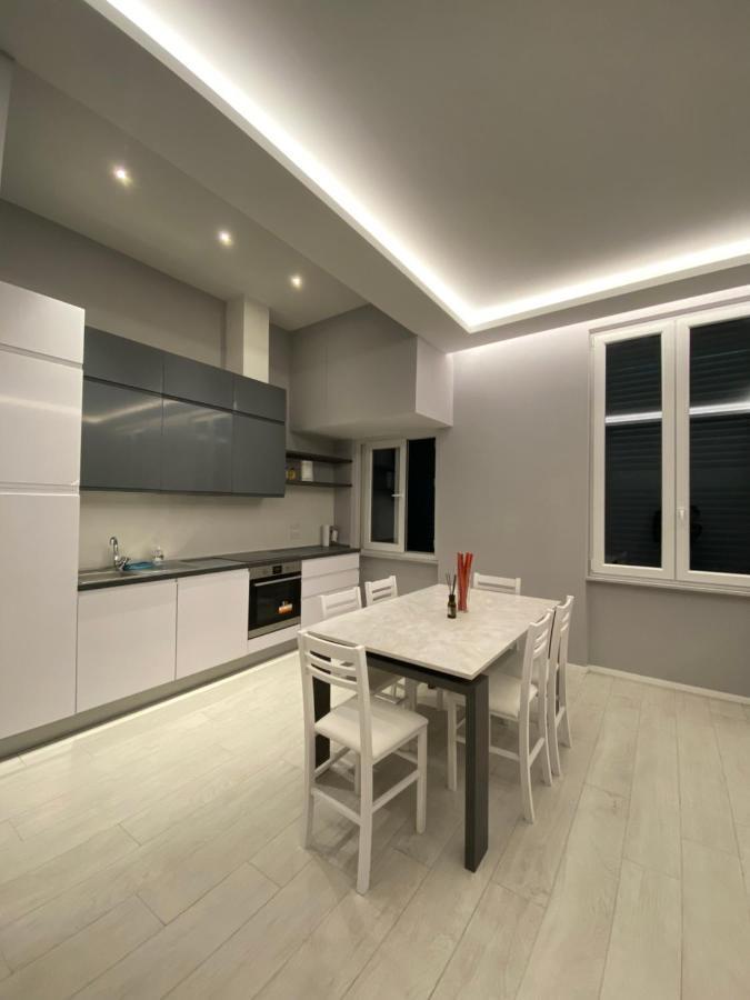 Ferienwohnung Casa Dante: Oneglia Centro-Marina-Spiagge Imperia Exterior foto