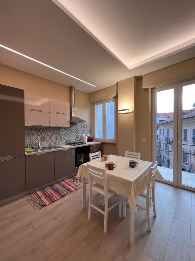 Ferienwohnung Casa Dante: Oneglia Centro-Marina-Spiagge Imperia Exterior foto