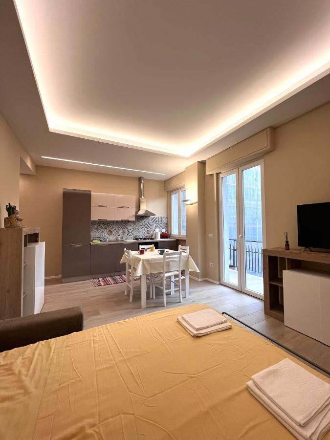 Ferienwohnung Casa Dante: Oneglia Centro-Marina-Spiagge Imperia Exterior foto